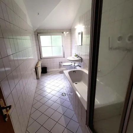 Apartment Monteurzimmer Am Bahnhof - 3 Grosse