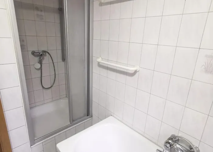 Monteurzimmer Am Bahnhof - 3 Grosse Biesenthal