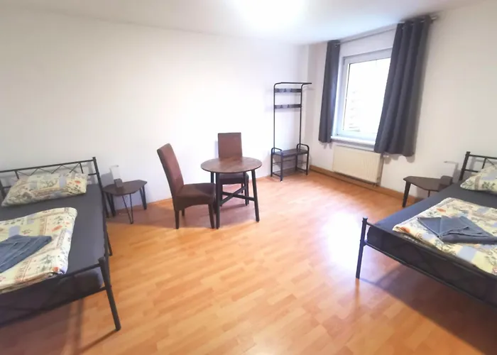 Monteurzimmer Am Bahnhof - 3 Grosse * Biesenthal