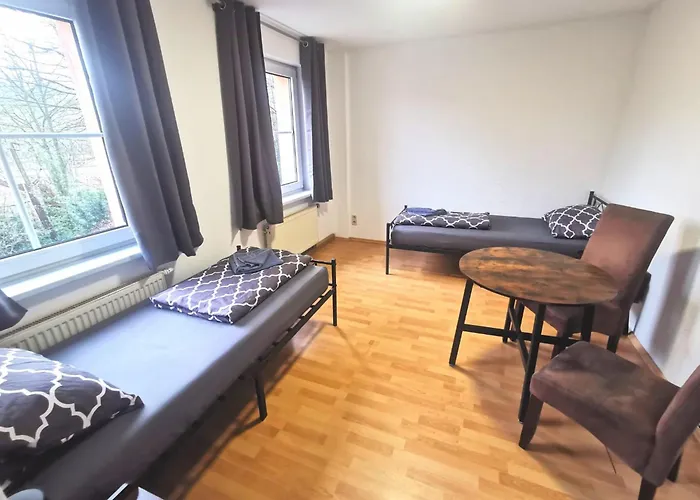 Monteurzimmer Am Bahnhof - 3 Grosse شقة