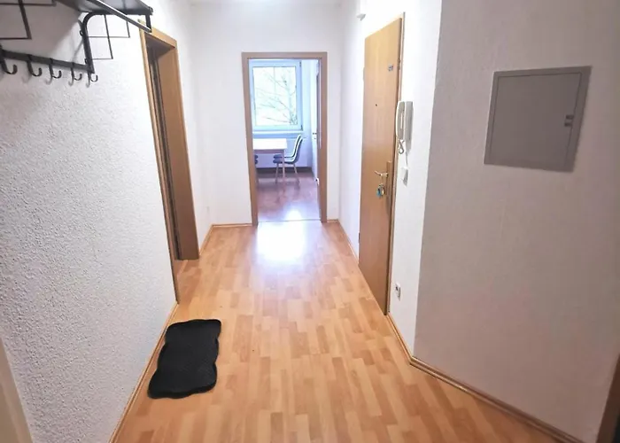 Monteurzimmer Am Bahnhof - 3 Grosse شقة