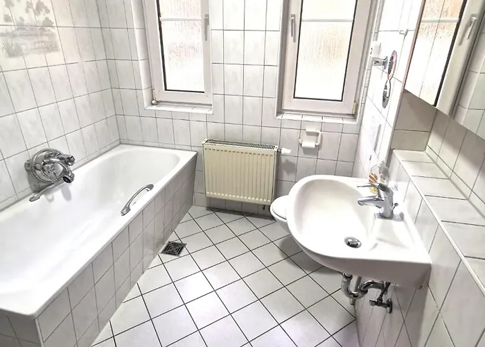 Monteurzimmer Am Bahnhof - 3 Grosse *